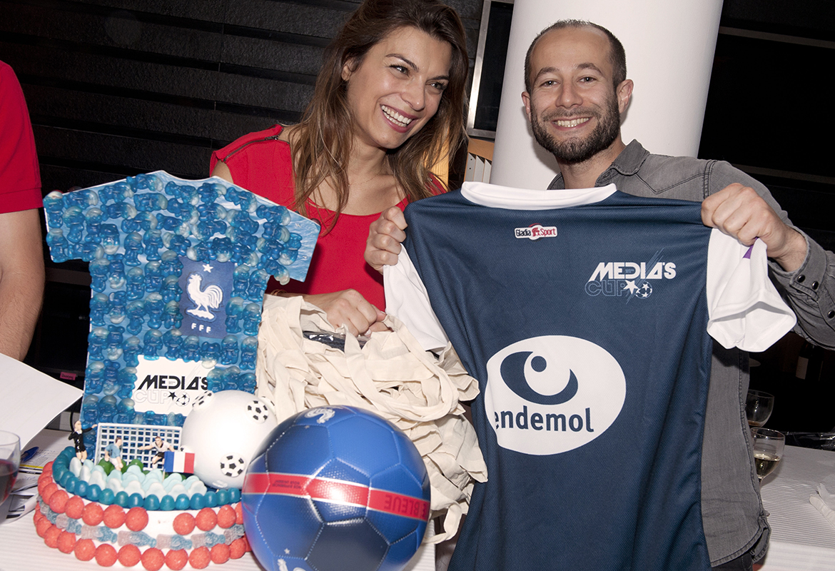 Mathieu Jabaud avec le Maillot d'Endemol